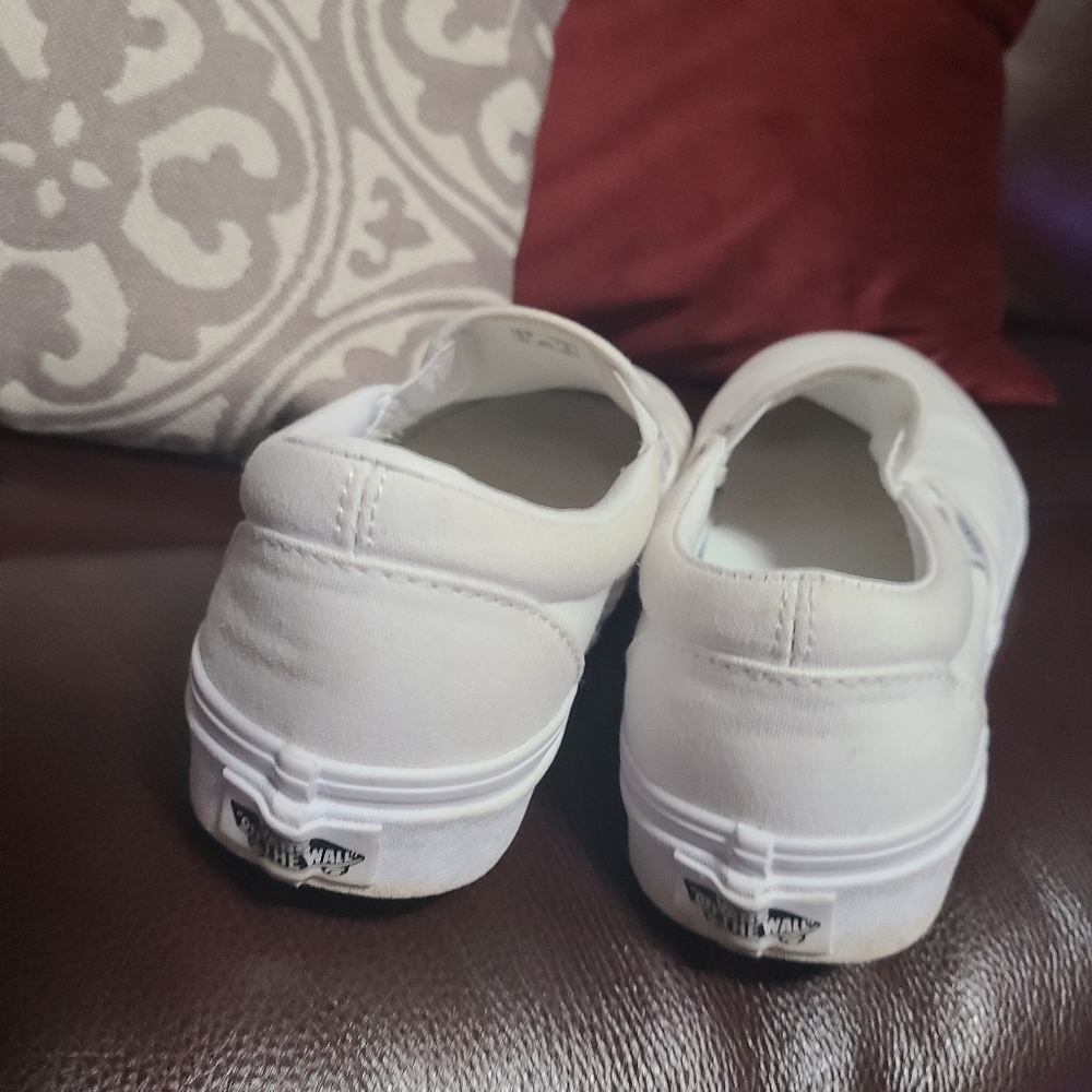 Vans - Picture 3 of 5